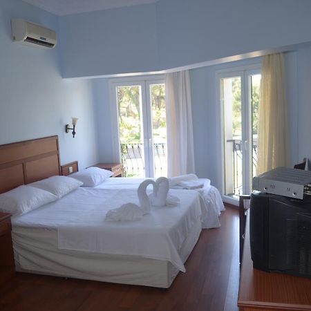 Silva Hotel Айвалык Экстерьер фото