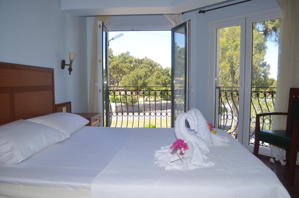 Silva Hotel Айвалык Экстерьер фото