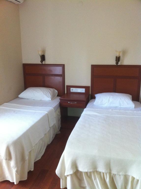 Silva Hotel Айвалык Номер фото