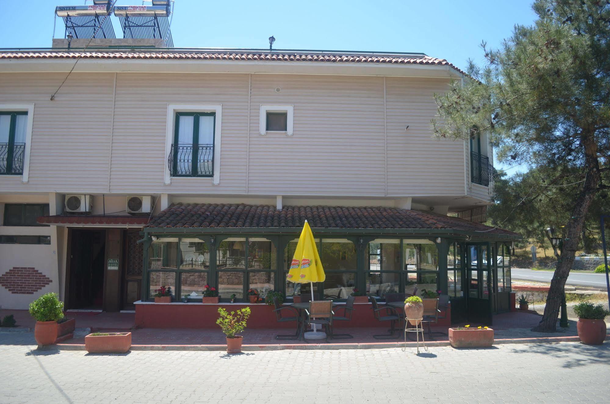 Silva Hotel Айвалык Экстерьер фото
