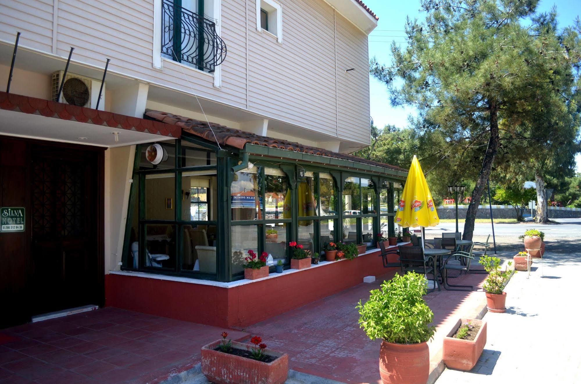 Silva Hotel Айвалык Экстерьер фото