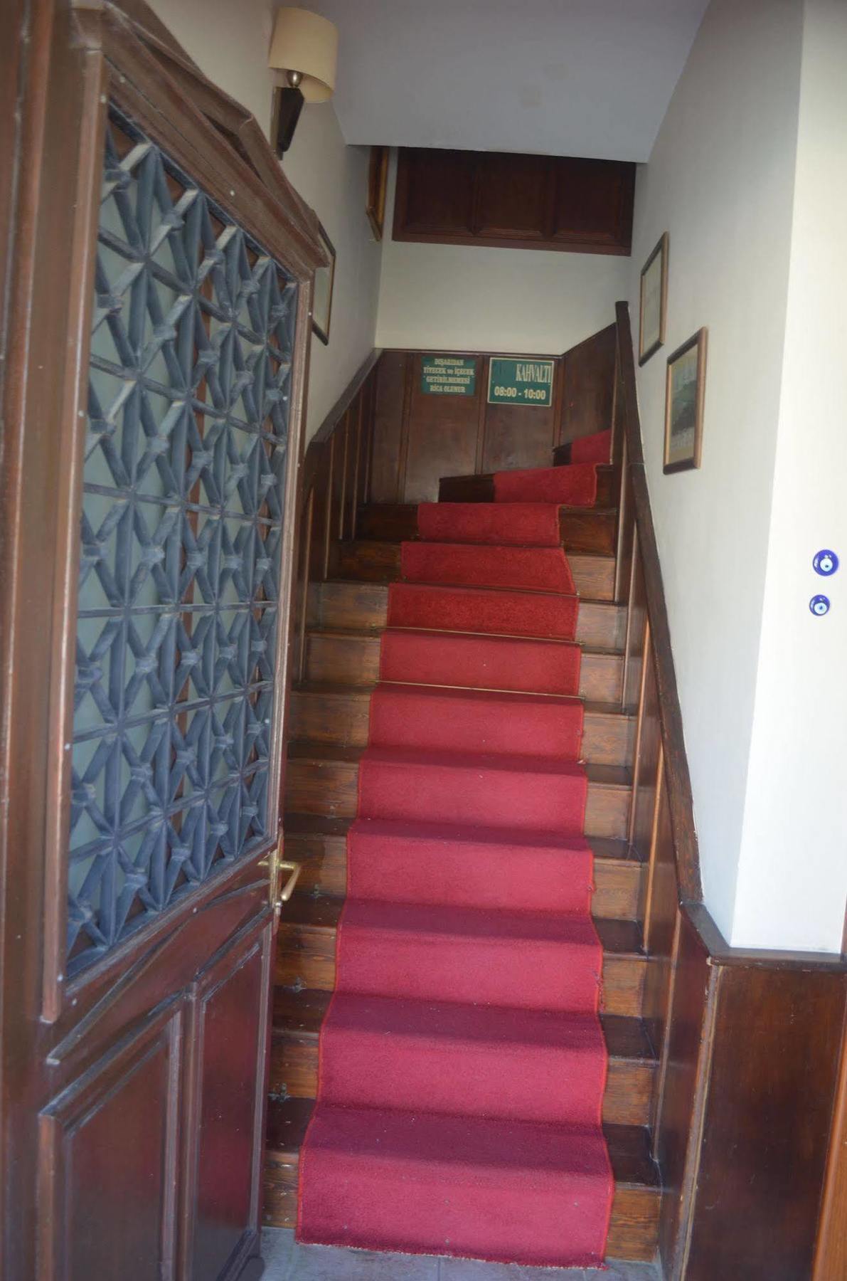 Silva Hotel Айвалык Экстерьер фото
